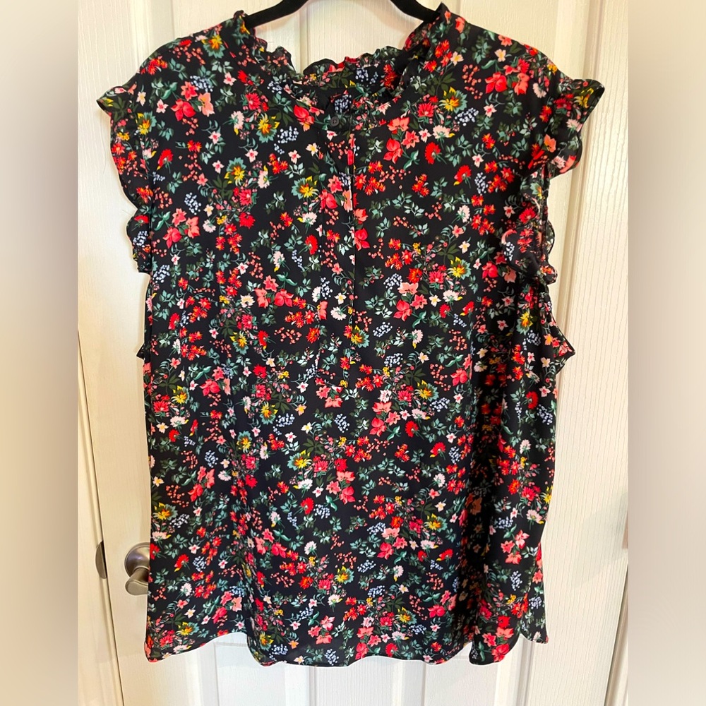 Loft plus size 24 flutter sleeveless floral tank